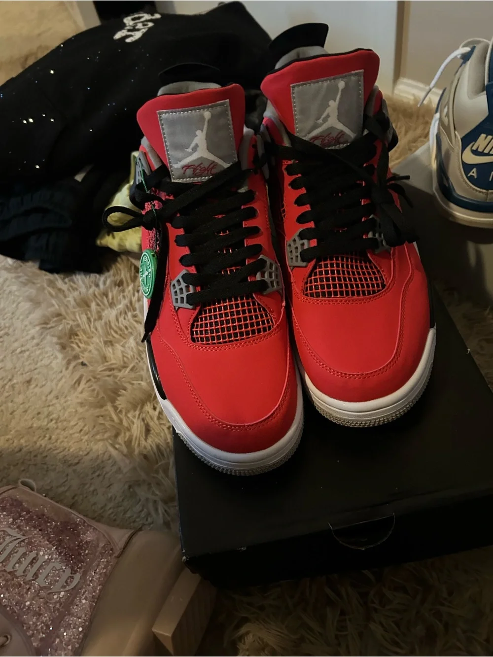 Air Jordan 4 “Toro Bravo” – Men’s Sneakers – Jordan 4 Retro Red Cement